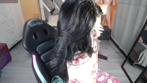 kate_lawrence_ online show from January 29, 8:18 am