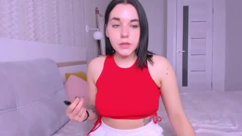 KATE online show from March 3, 9:33 am