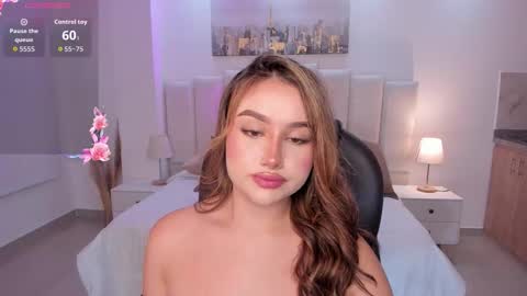 kate_rous online show from December 19, 5:47 am