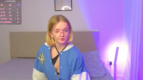 katebunnys online show from February 18, 2:39 pm