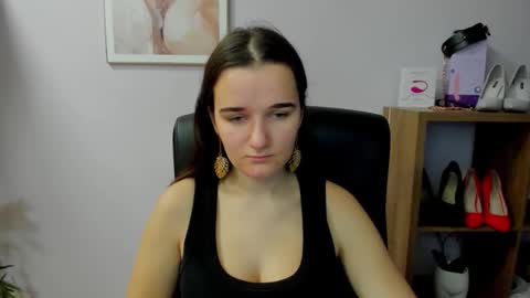 Kate  online show from November 23, 7:50 am