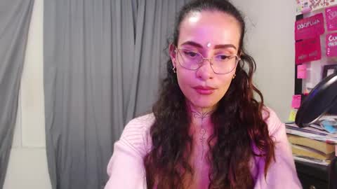 Snapshot of katehathor8 chatting on January 21, 11:03 am kate keith but here i prefer My Goddess independient model online show from January 21, 11:03 am