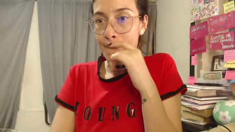 Snapshot of katehathor8 chatting on December 10, 7:05 am kate keith but here i prefer My Goddess independient model online show from December 10, 7:05 am