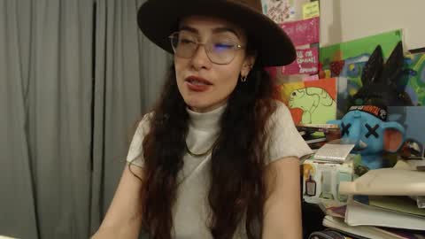 Snapshot of katehathor8 chatting on December 6, 5:47 am kate keith but here i prefer My Goddess independient model online show from December 6, 5:47 am
