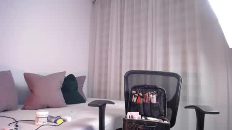 Help me with rate thanks  online show from November 25, 5:28 am