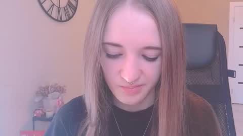 katekayer online show from September 18, 9:02 am