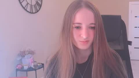 katekayer online show from September 23, 8:41 am