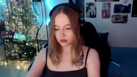 Lisa online show from December 19, 8:44 pm