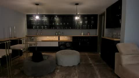 K A T E  online show from April 16, 6:46 am