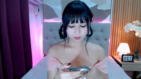 KATE online show from February 25, 5:38 pm