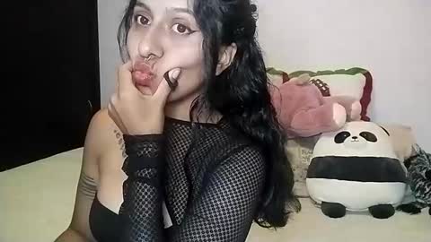 Katey  online show from December 14, 4:23 am