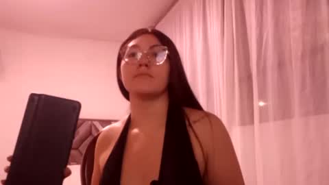 Snapshot of katha_steele_ chatting on December 17, 10:34 am catalina online show from December 17, 10:34 am