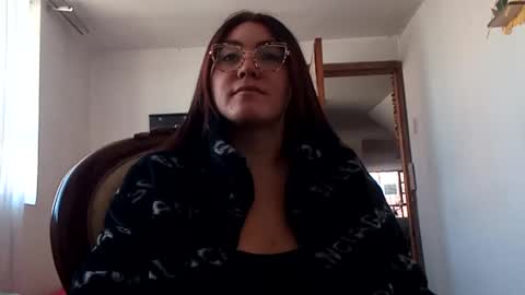 Snapshot of katha_steele_ chatting on December 5, 12:39 pm catalina online show from December 5, 12:39 pm