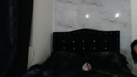 Snapshot of katherinblake chatting on October 14, 12:57 am Katherin online show from October 14, 12:57 am