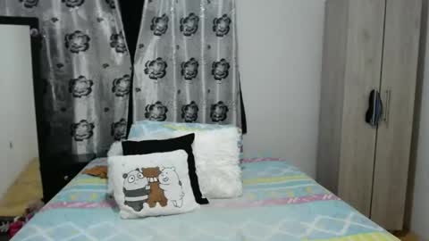 katherine_rodas2 online show from December 2, 4:15 pm