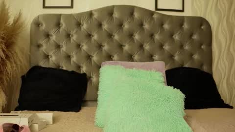 kathh_latorre online show from March 13, 3:37 pm