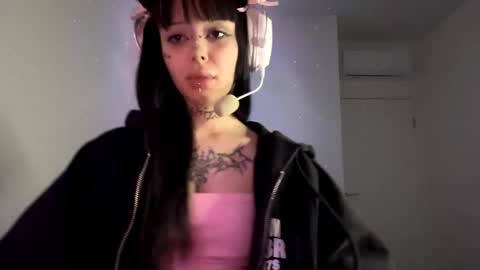 Luna online show from March 28, 3:57 pm