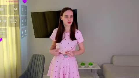 Sofi online show from April 12, 7:45 am