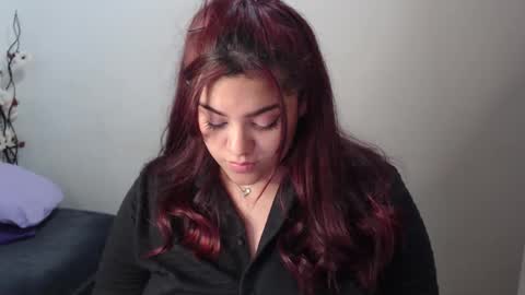 kathygonzalez_ online show from February 14, 5:03 pm