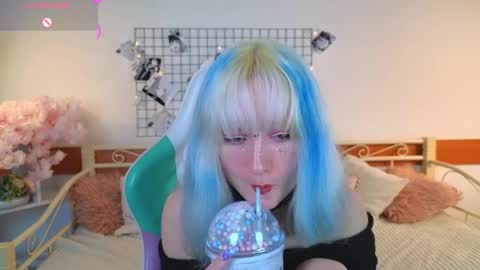 Katia  online show from April 20, 5:43 am