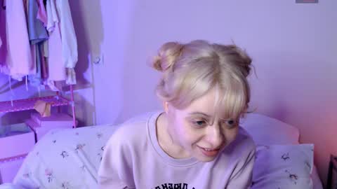 Katie Deville online show from February 13, 9:51 pm