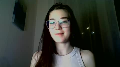 katie_foxi online show from January 27, 12:01 am