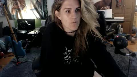 Katie online show from May 20, 4:09 am