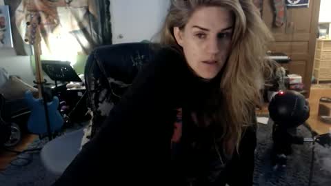 Katie online show from April 11, 5:45 am