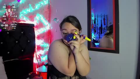 Snapshot of katieeandsharon chatting on December 2, 2:03 pm SHARON KATIEE online show from December 2, 2:03 pm