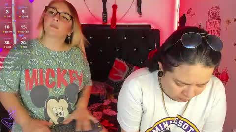 SHARON  KATIEE online show from April 18, 1:57 pm