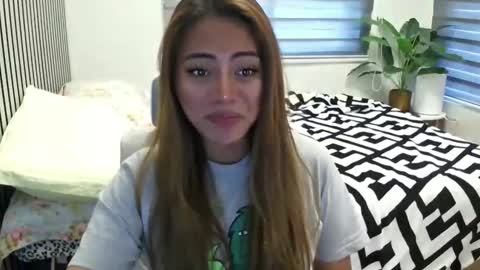 Snapshot of katiefrox_ chatting on March 3, 7:54 am katiefrox online show from March 3, 7:54 am