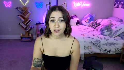 Katie Verona online show from March 1, 1:43 am