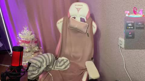   naked in pvt show 100 tk online show from December 19, 6:47 pm