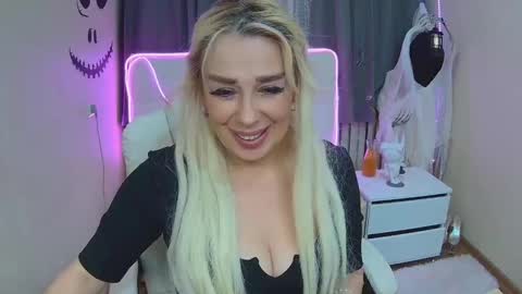 katrinacharm online show from October 11, 1:27 pm