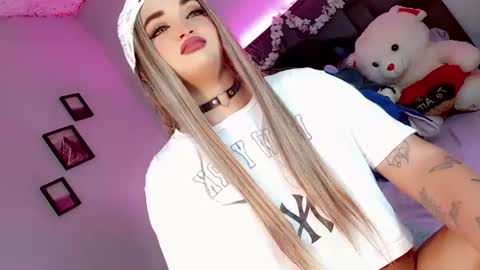 kattie_sweet_ online show from October 9, 4:51 am