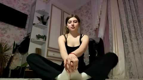 Molly online show from May 16, 7:12 pm