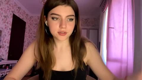 Molly online show from May 13, 10:14 am
