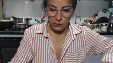 KattleyaGrey online show from February 2, 9:44 pm