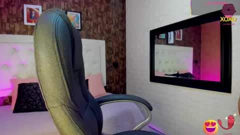 katty__collins online show from January 17, 6:45 am