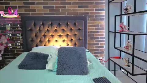 kattypaez online show from November 26, 6:59 pm