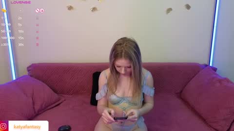 Snapshot of katyafantasy chatting on January 24, 6:35 pm KatyaFantasy online show from January 24, 6:35 pm