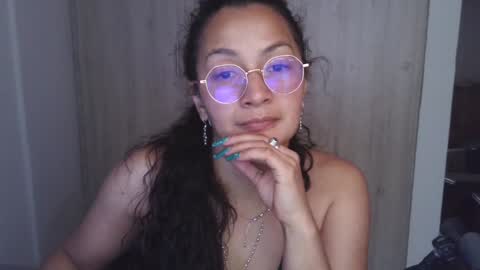 Snapshot of kawit1 chatting on February 5, 3:52 pm Khawit online show from February 5, 3:52 pm