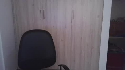 Snapshot of kawit1 chatting on February 21, 5:53 pm Khawit online show from February 21, 5:53 pm
