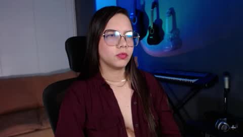 Kay online show from December 17, 4:41 am