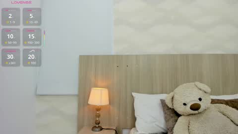   online show from November 28, 11:17 am