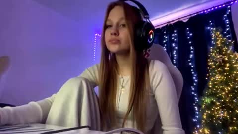 Amia online show from January 8, 8:31 am