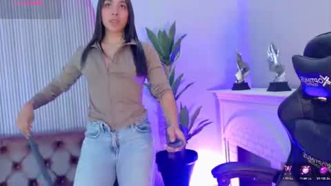 KAYLA BATISTA online show from July 25, 12:08 am