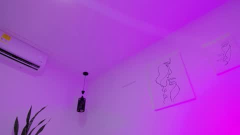      K A Y L A      online show from November 10, 7:05 pm