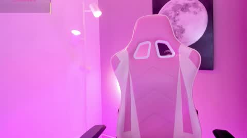 kaylaprince_ online show from November 4, 10:55 pm