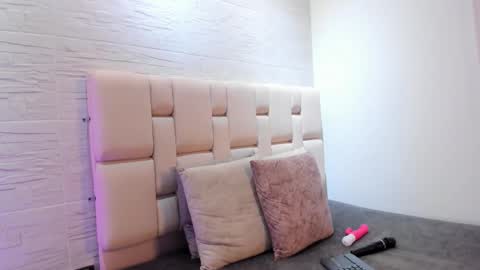 kaylee_scott_ online show from March 29, 12:40 pm